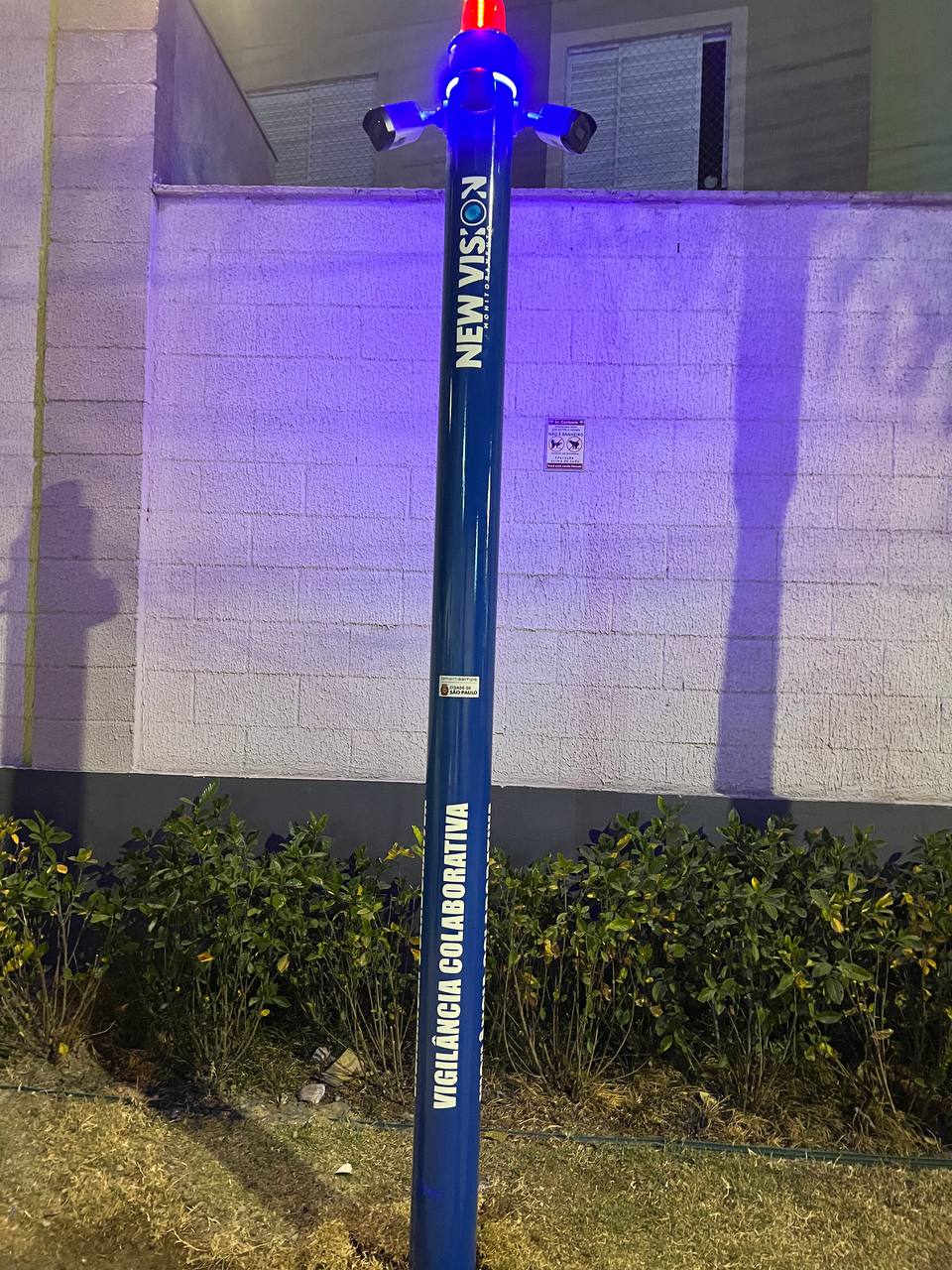 Poste Newtec 1